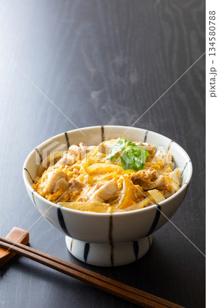親子丼 134580788