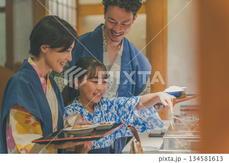 family trip　撮影協力：伊東小涌園 134581613