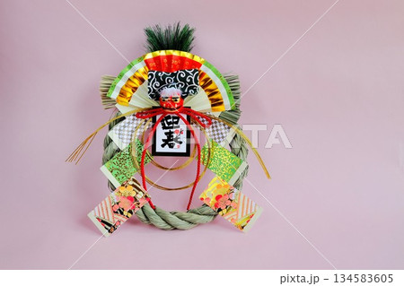 しめ飾り しめ飾り 134583605