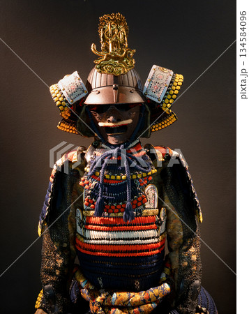 古い鎧兜 134584096