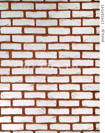 塗装されたレンガの壁 塗装されたレンガの壁 134584545