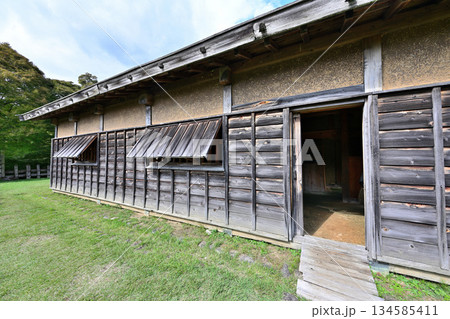 愛知県豊田市　中世山城を復元した城跡公園足助城「真弓山城」 134585411