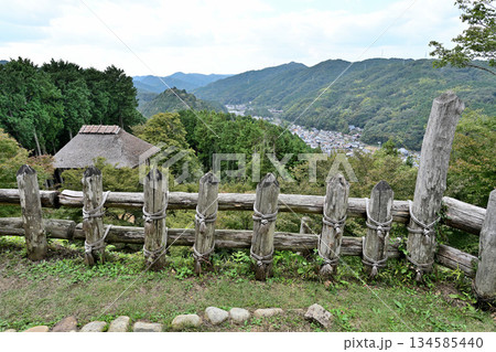 愛知県豊田市 中世山城を復元した城跡公園足助城「真弓山城」 愛知県豊田市 中世山城を復元した城跡公園足助城「真弓山城」 134585440