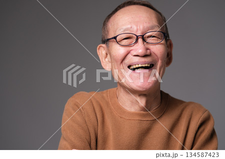 笑うおじいちゃん 笑うおじいちゃん 134587423