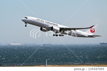 JAL A-350-900羽田離陸 JAL A-350-900羽田離陸 134587995