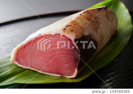 キメジマグロ　タタキ　刺身用 134588369