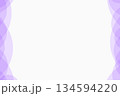パープルカラー系ランダムサークルデザインフレーム 134594220