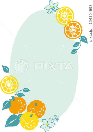 レトロ風のシンプルでポップな柚子のイラスト　縦長丸のフレーム 134594698
