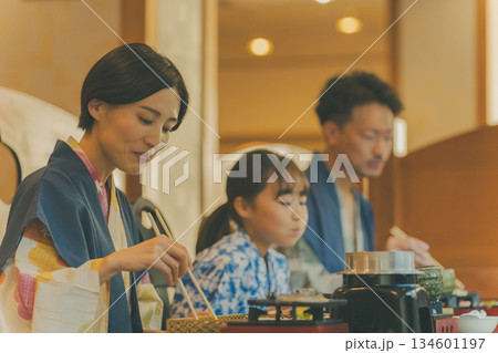 family trip　撮影協力：伊東小涌園 134601197