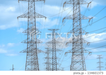 青空と鉄塔 134601373