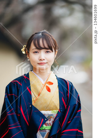 着物を着た女性 134601699