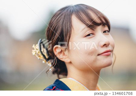着物を着た女性 着物を着た女性 134601708