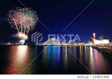 【兵庫県】神戸メリケンパークの花火 134601806