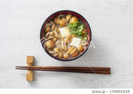 なめこの味噌汁 なめこの味噌汁 134602838