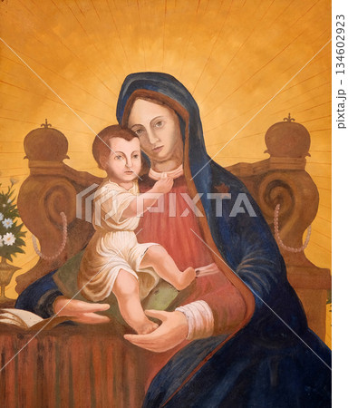Virgin Mary with baby Jesus, painting on house facade in Zagreb, Croatia Virgin Mary with baby Jesus, painting on house facade in Zagreb, Croatia 134602923