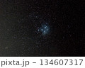 星間ガスを纏ったプレアデス星団 134607317
