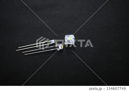 電子工作用のLED 134607749