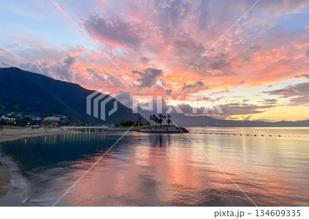 田ノ浦ビーチ夕焼け 田ノ浦ビーチ夕焼け 134609335