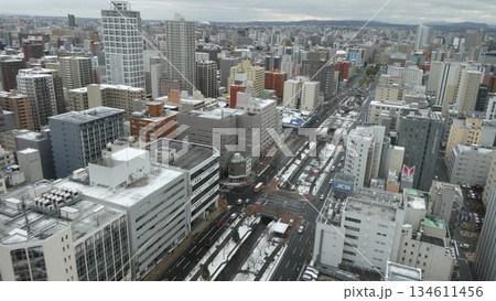 テレビ塔から見た大通公園と雪景色 テレビ塔から見た大通公園と雪景色 134611456