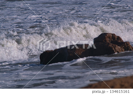 Breaking waves near the seashore 134615161