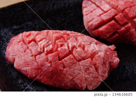牛タン厚切り 134616685