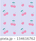 ブルーとピンクのストライプとコロンとしたチェリーのパターン 134616762