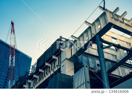 工事中の渋谷駅 宮益坂下交差点付近から　2025.11末　a-3 暖色寒色強調 134616806