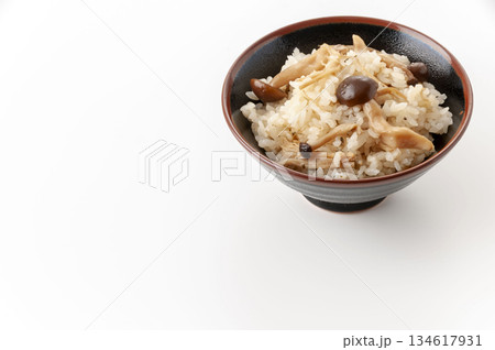 きのこの炊き込みごはん 134617931