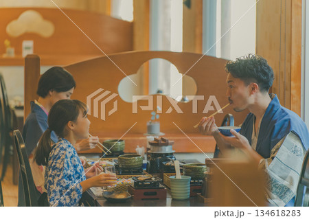 family trip 撮影協力:伊東小涌園 family trip 撮影協力:伊東小涌園 134618283