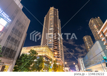 《神奈川県》武蔵小杉タワーマンション郡の夜景 134619222