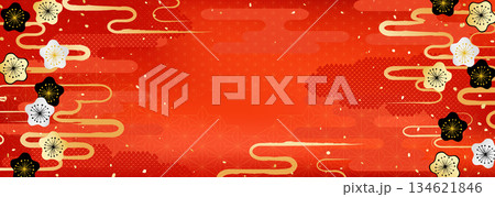 梅の花と日本の伝統模様を組み合わせた華やかな背景イラスト 梅の花と日本の伝統模様を組み合わせた華やかな背景イラスト 134621846
