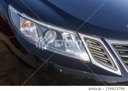 古い自動車のヘッドライト Headlight of the old car 古い自動車のヘッドライト Headlight of the old car 134623766