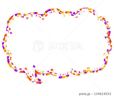 ステンドグラス風吹き出し 三角形模様 細長い雲形 ステンドグラス風吹き出し 三角形模様 細長い雲形 134624033