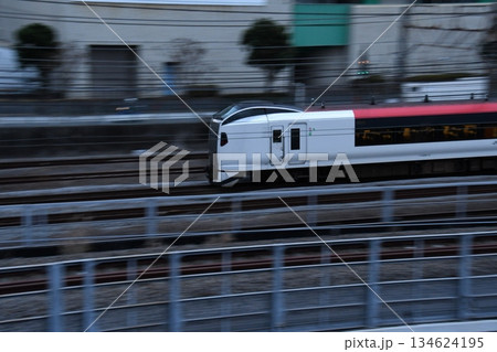 電車の流し撮り 134624195