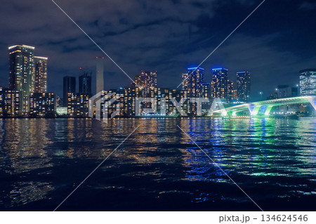 晴海の夜景・豊洲大橋（東京都・江東区） 134624546