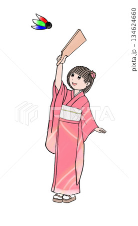羽根付きをする女の子 134624660