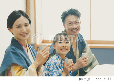 family trip 撮影協力:伊東小涌園 family trip 撮影協力:伊東小涌園 134625211