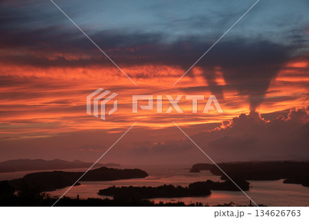 三重県 志摩市 桐垣展望台から望む夕景 三重県 志摩市 桐垣展望台から望む夕景 134626763