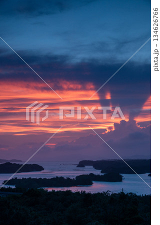 三重県 志摩市 桐垣展望台から望む夕景 三重県 志摩市 桐垣展望台から望む夕景 134626766