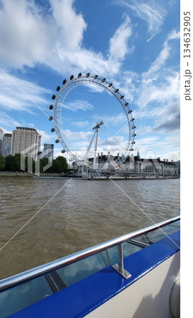 This is the famous icon in central London named the London Eye. This is the famous icon in central London named the London Eye. 134632905