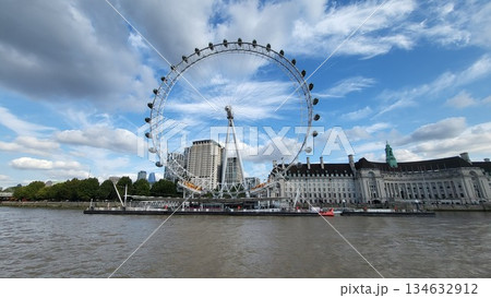 This is the famous icon in central London named the London Eye. This is the famous icon in central London named the London Eye. 134632912