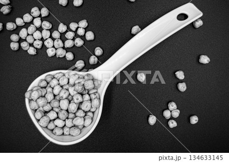 Beautiful organic dried chickpea beans consisting of raw bengal legume pea Beautiful organic dried chickpea beans consisting of raw bengal legume pea 134633145