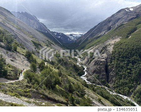 《チリ》山肌が流れる 134635051