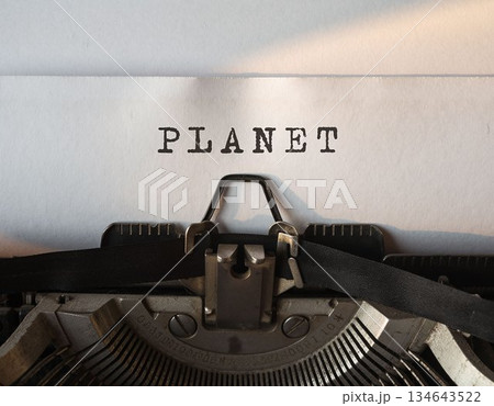 PLANET（惑星）/ Word Illustration on Typewriter 134643522