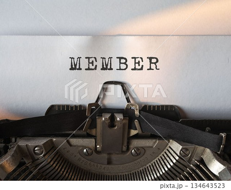 MEMBER(メンバー)/ Word Illustration on Typewriter MEMBER(メンバー)/ Word Illustration on Typewriter 134643523