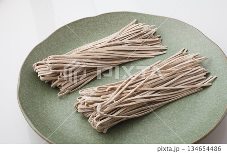 年越しそば　　スタジオ撮影 134654486