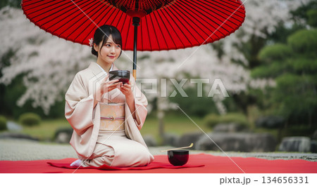 野点傘（野外のお茶会） 134656331