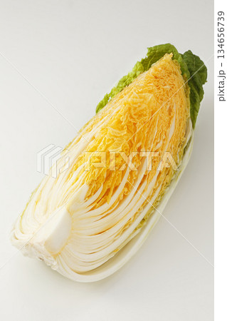 オレンジ白菜（1/4カット） 134656739