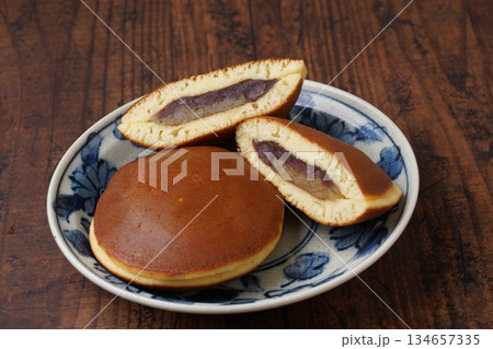 栗のどら焼き 134657335