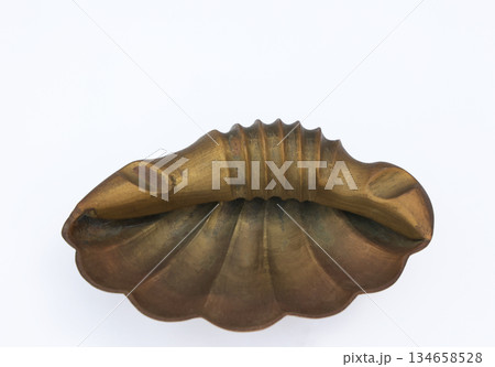 中近東の真鍮製工芸品 134658528